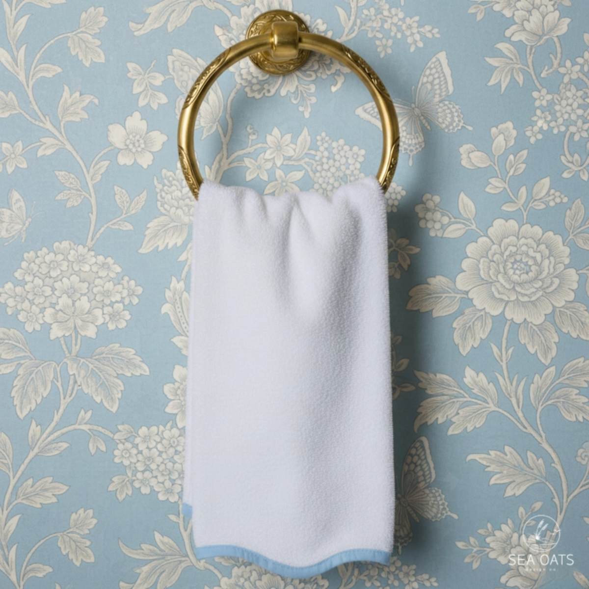 Monogrammed Scallop Hand Towel