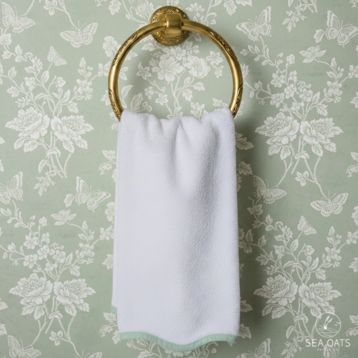 Monogrammed Scallop Hand Towel
